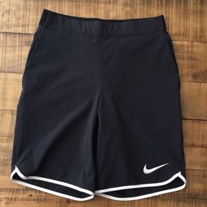 Boys youth size medium tennis shorts